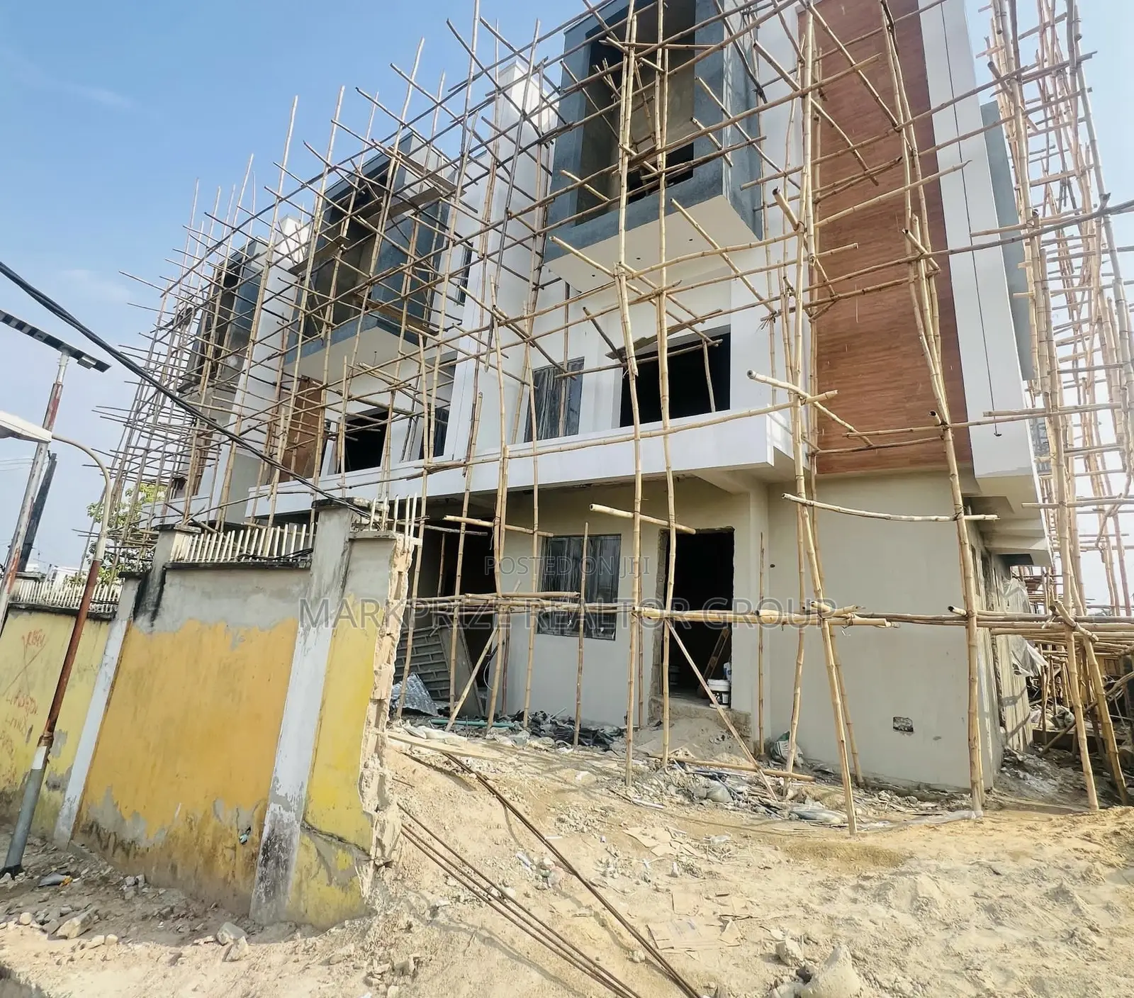 4bdrm Duplex in Adeniyi Jones Lagos for sale in Adeniyi Jones