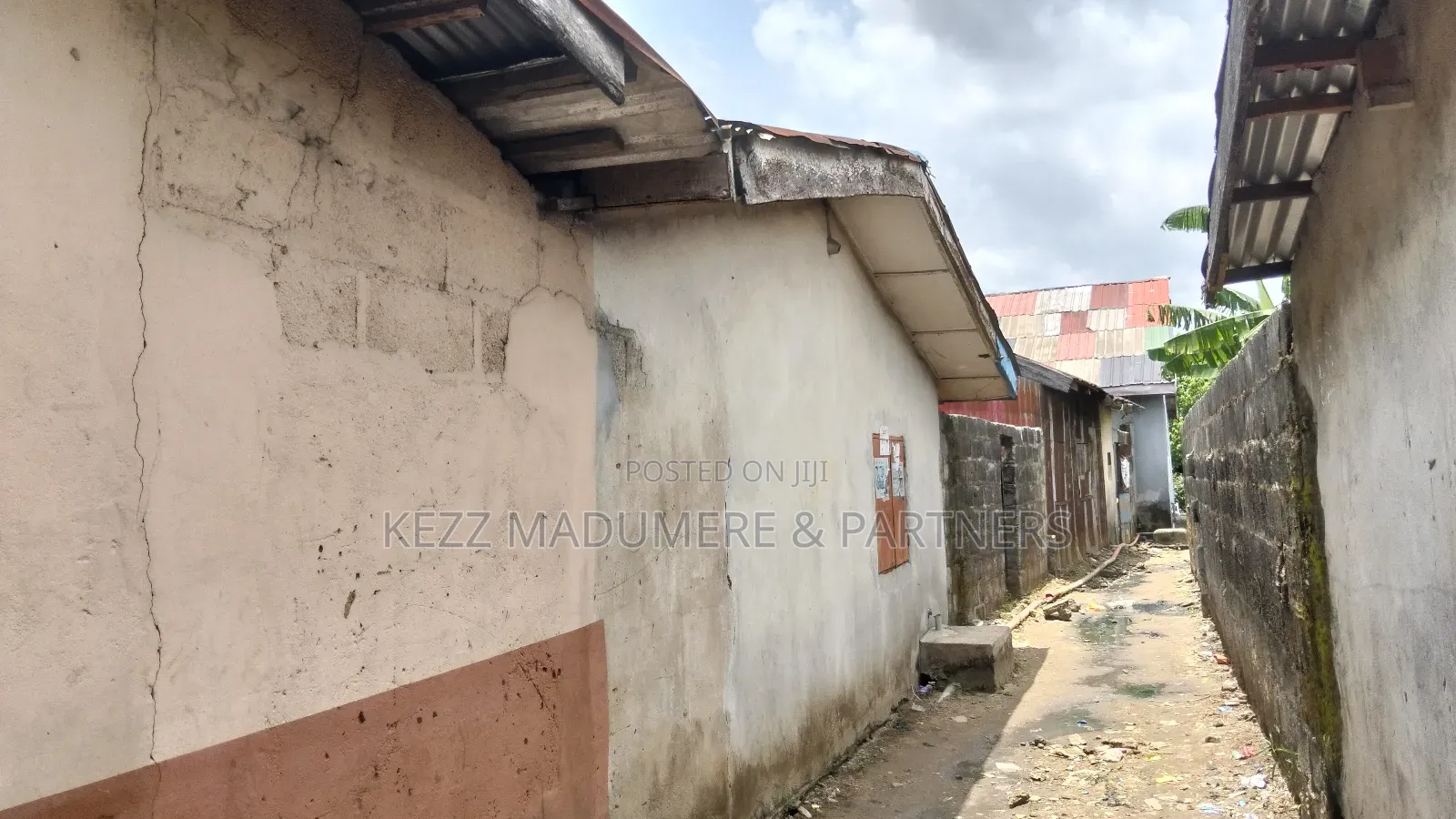 For Sale : 21⁄4 Plots at 1 Pole Off Rumuola Rd, Ph in Port-Harcourt