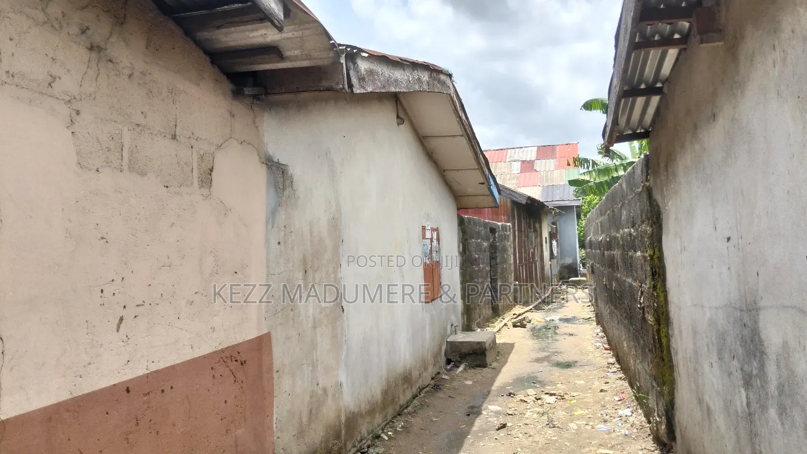 For Sale : 21⁄4 Plots at 1 Pole Off Rumuola Rd, Ph in Port-Harcourt