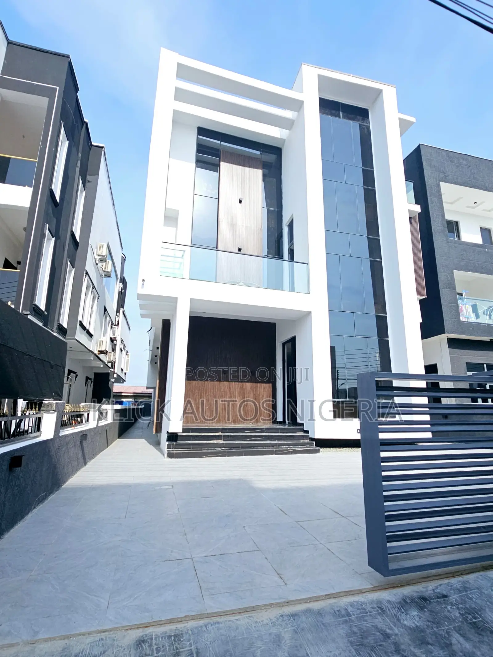 5bdrm Duplex in Lekki for sale in Lekki