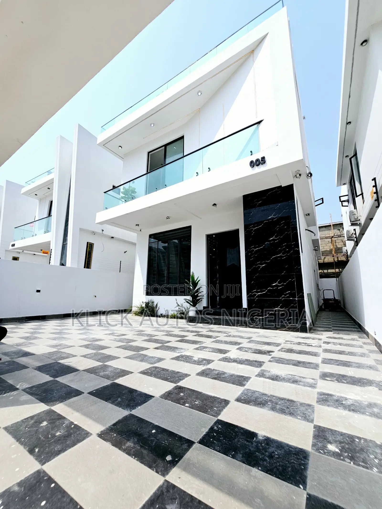 4bdrm Duplex in Lekki for sale in Lekki