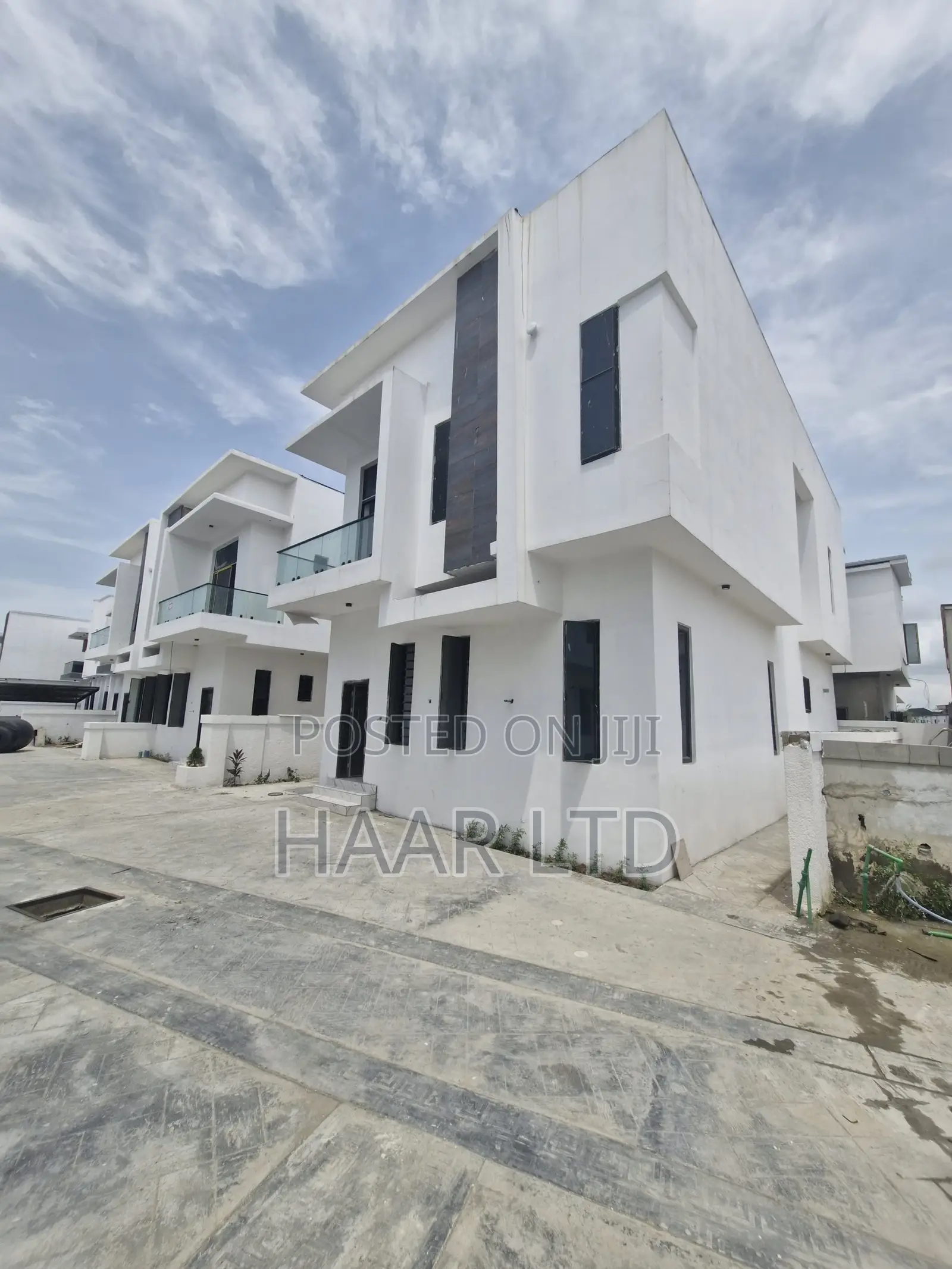 4bdrm Duplex in Royal Pine Estate, Lekki Phase 2 for sale in Lekki Phase 2