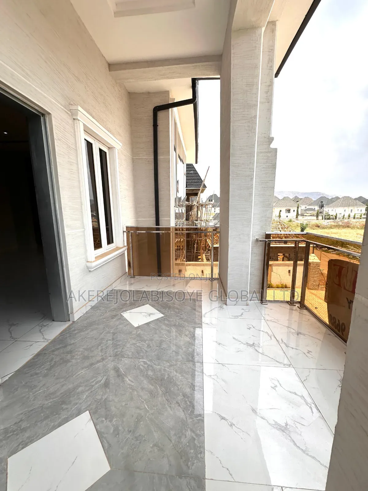 7bdrm Duplex in In An Estate Karsana for sale in Gwarinpa