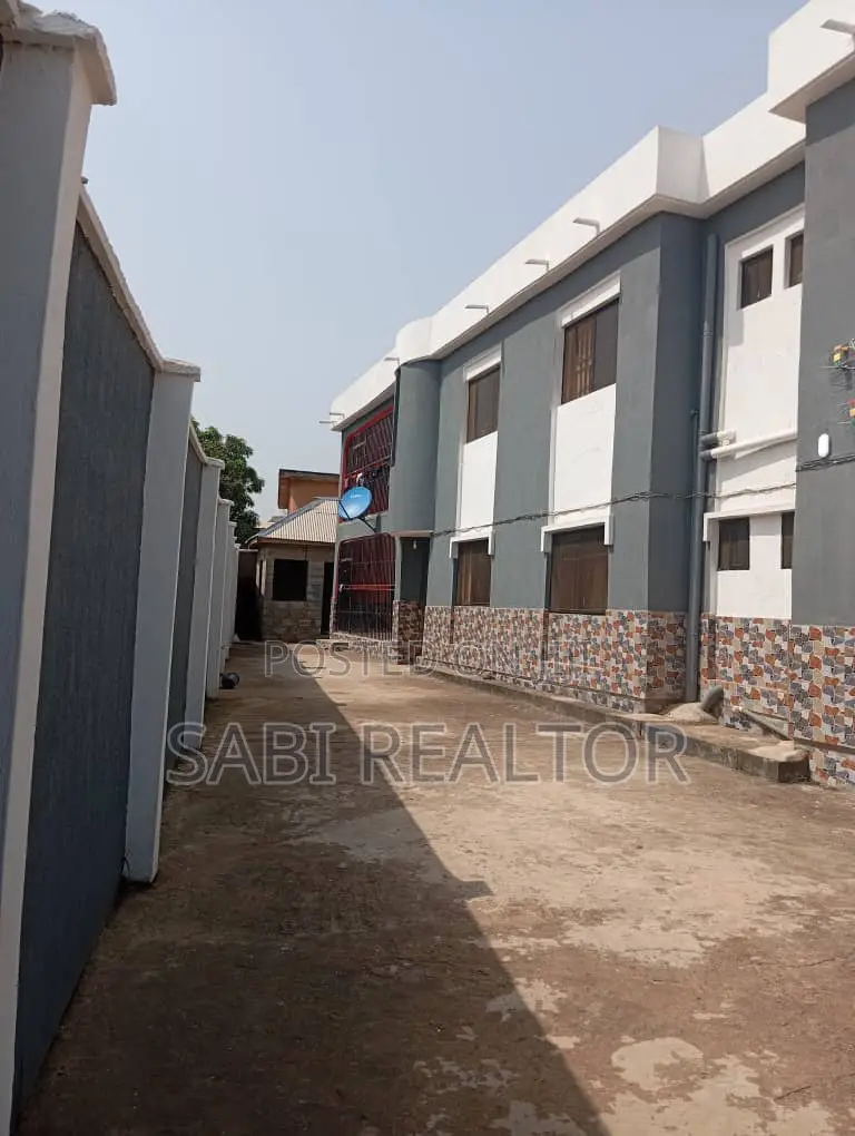 Furnished 3bdrm Block of Flats in Iyana Odo Alagbado for sale in Alagbado