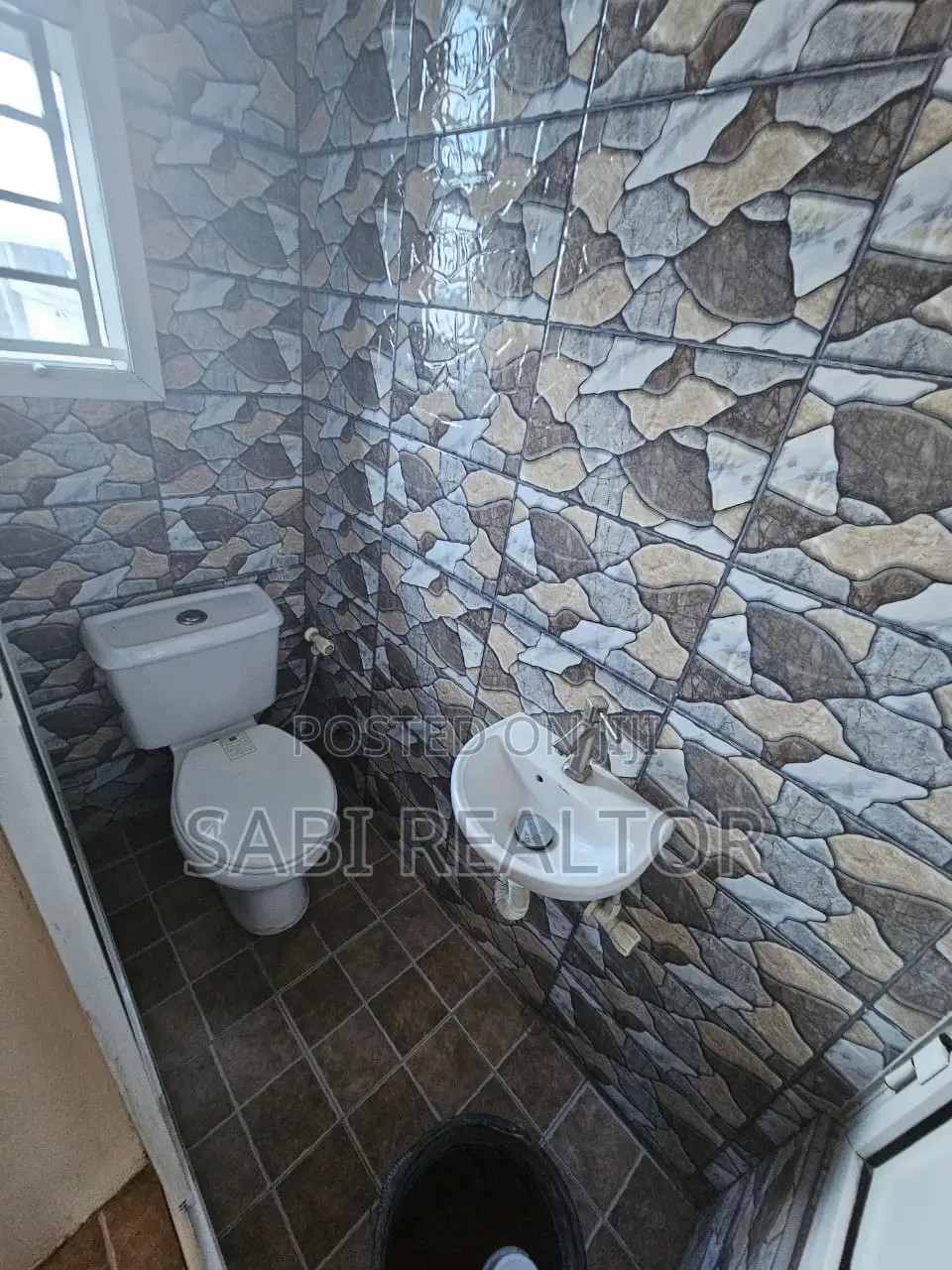 Furnished 3bdrm Block of Flats in Iyana Odo Alagbado for sale in Alagbado