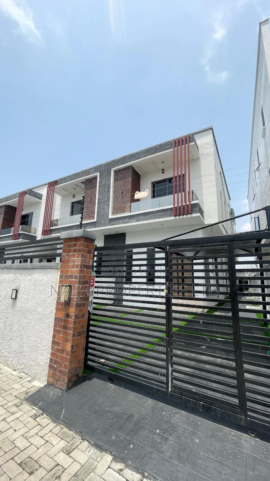 4bdrm Duplex in Chevron Alternative Lekki for sale in Lekki