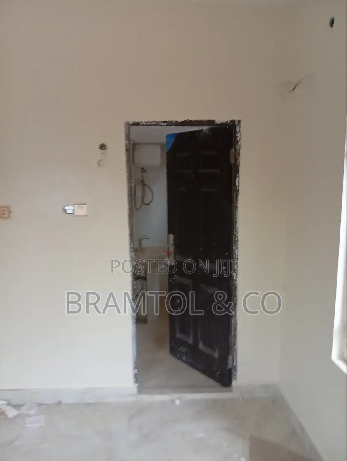 4bdrm Duplex in Royal Court, Sabon Lugbe for sale in Sabon Lugbe