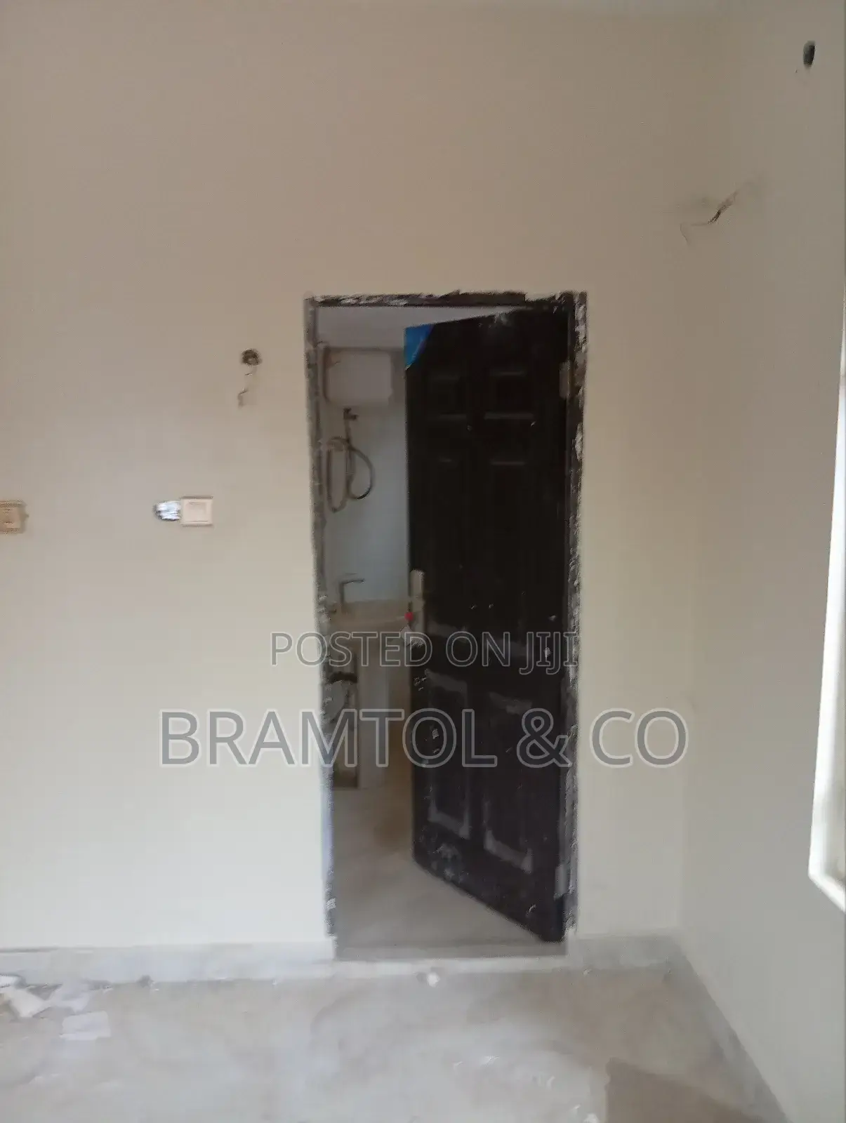 4bdrm Duplex in Royal Court, Sabon Lugbe for sale in Sabon Lugbe