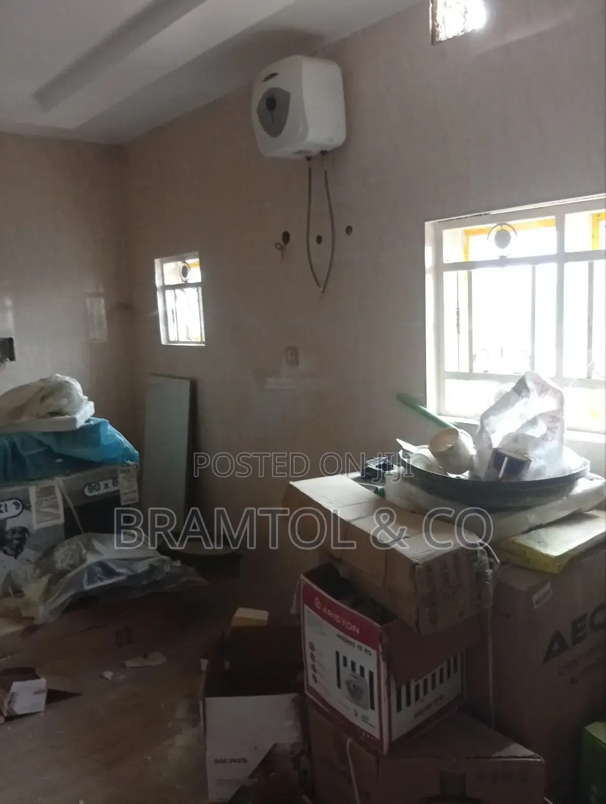 4bdrm Duplex in Royal Court, Sabon Lugbe for sale in Sabon Lugbe