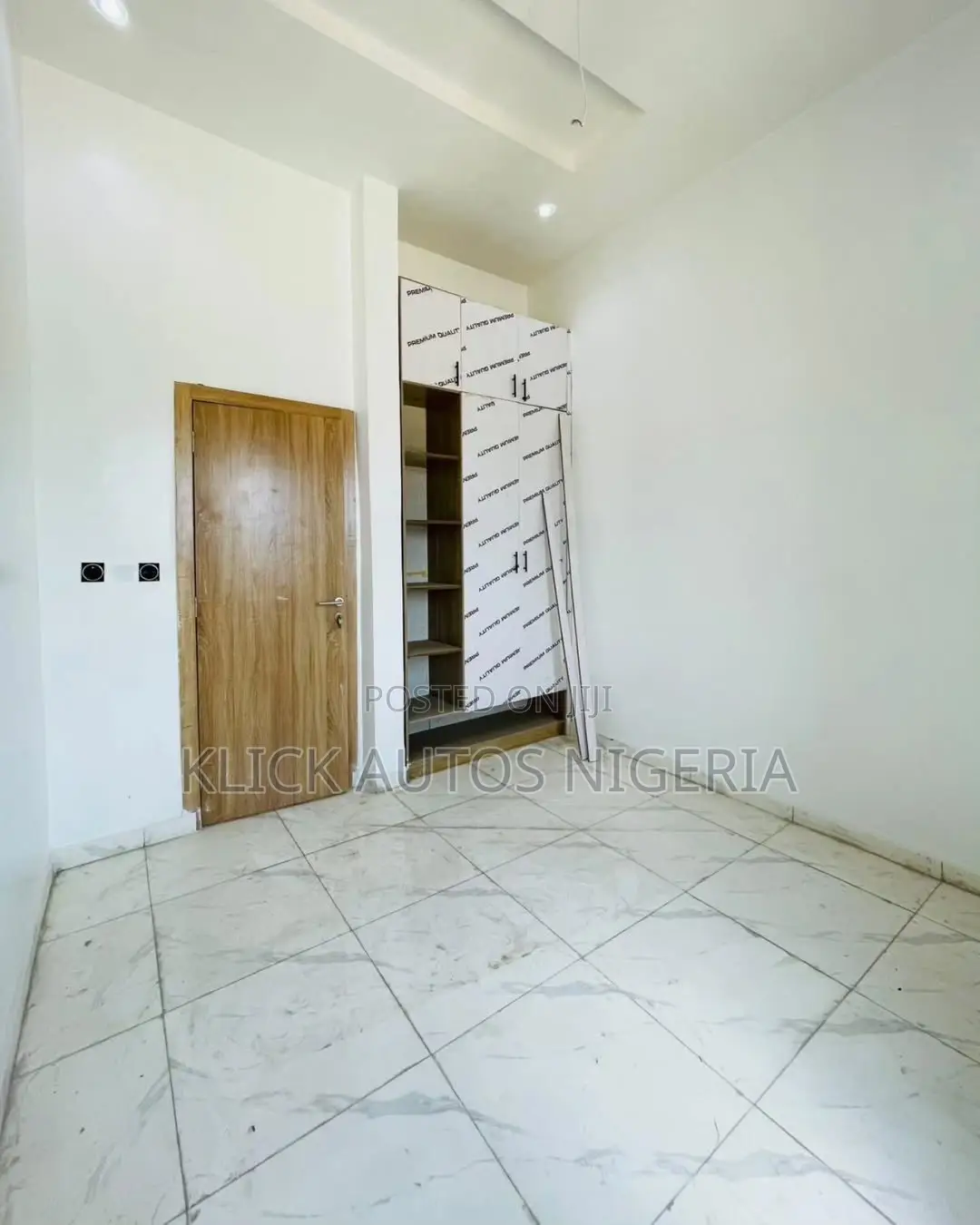 4bdrm Duplex in Ikota for sale in Ikota