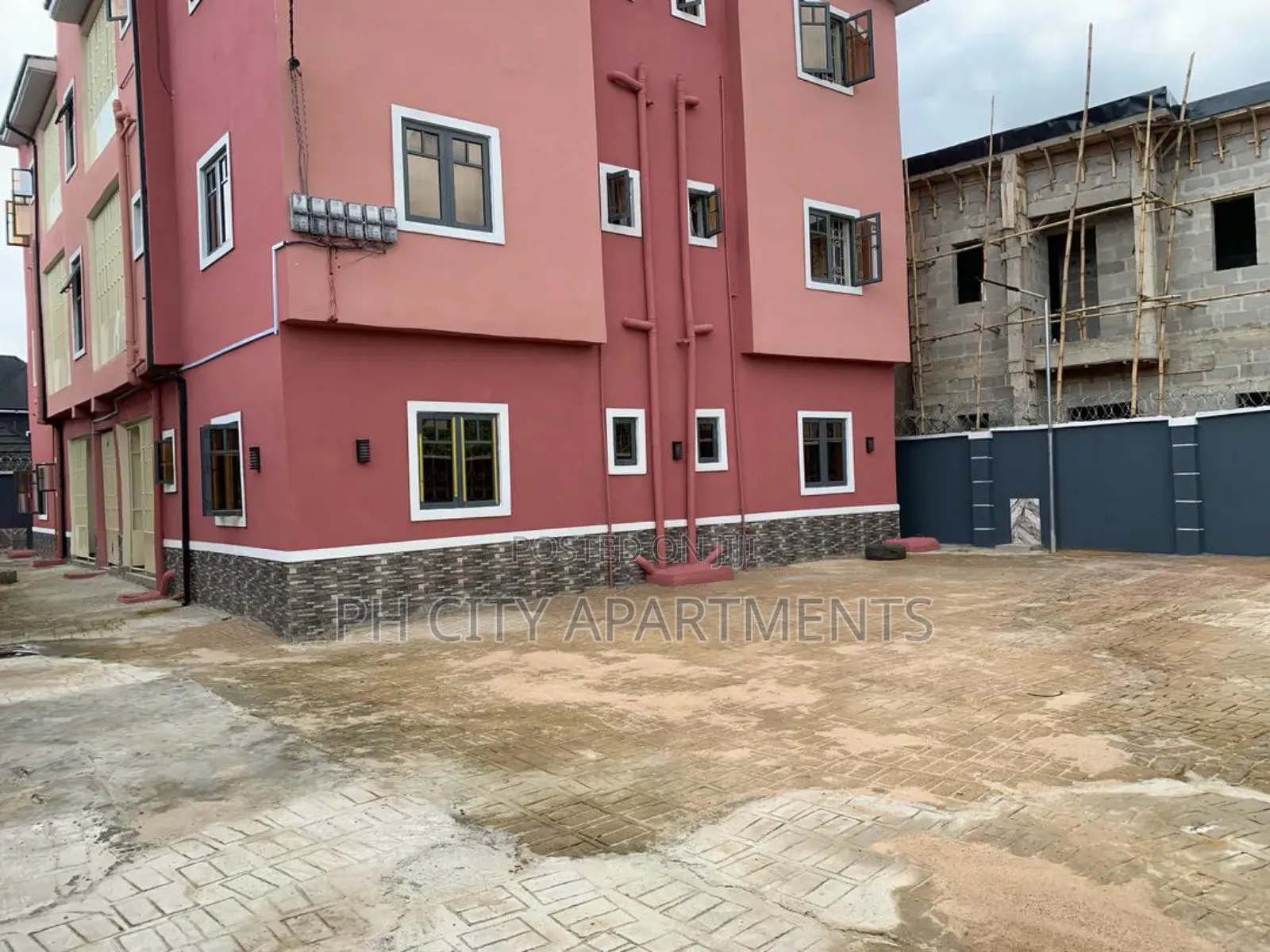 2bdrm Block of Flats in Port-Harcourt for rent in Port-Harcourt