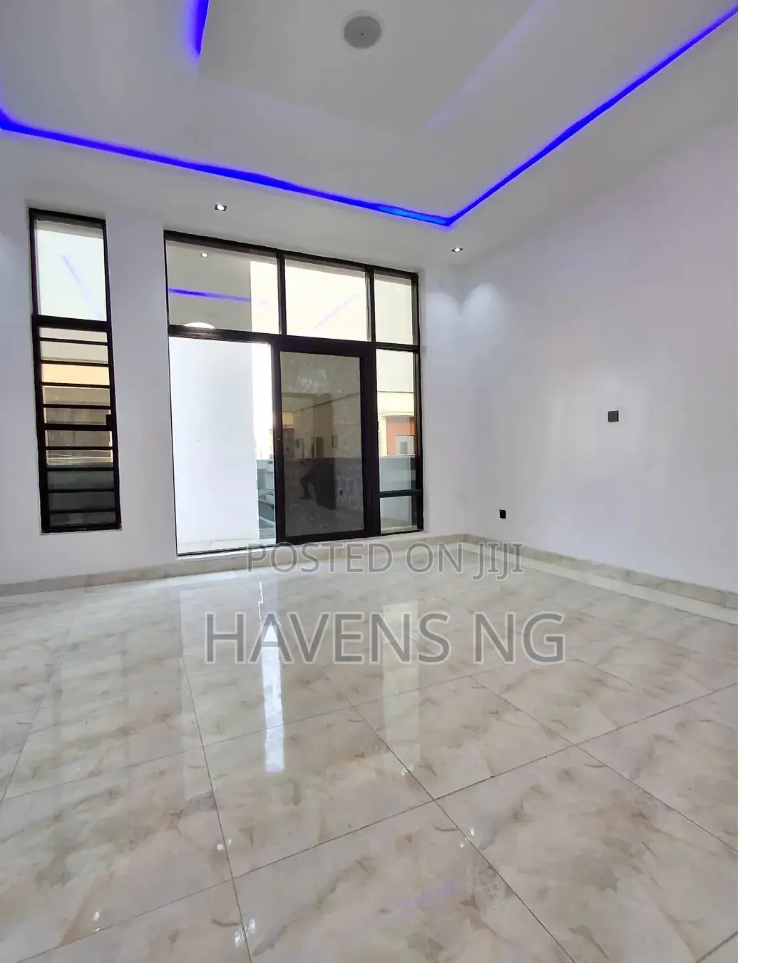 5bdrm Duplex in Lekki Phase 2 for sale in Lekki Phase 2