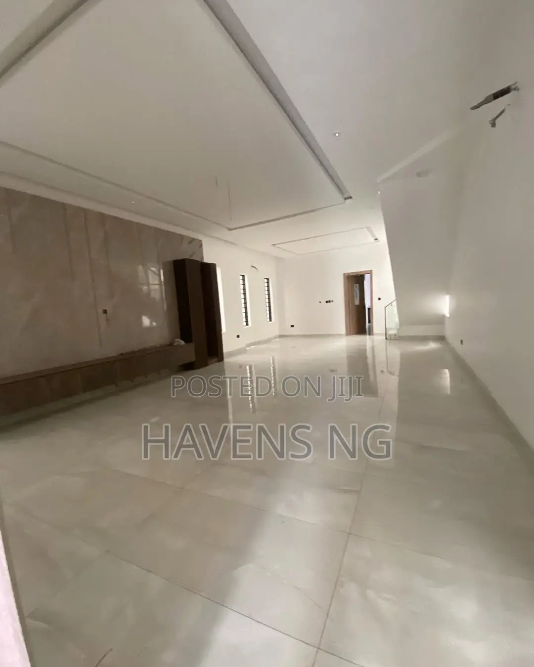 5bdrm Duplex in Osapa london for sale in Osapa london