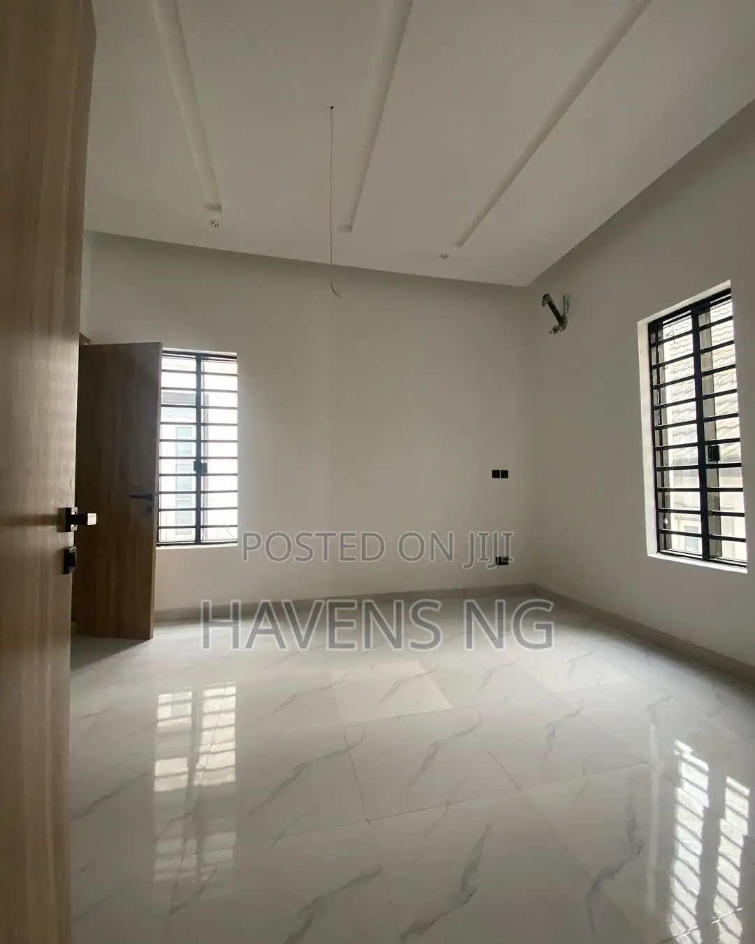 5bdrm Duplex in Osapa london for sale in Osapa london