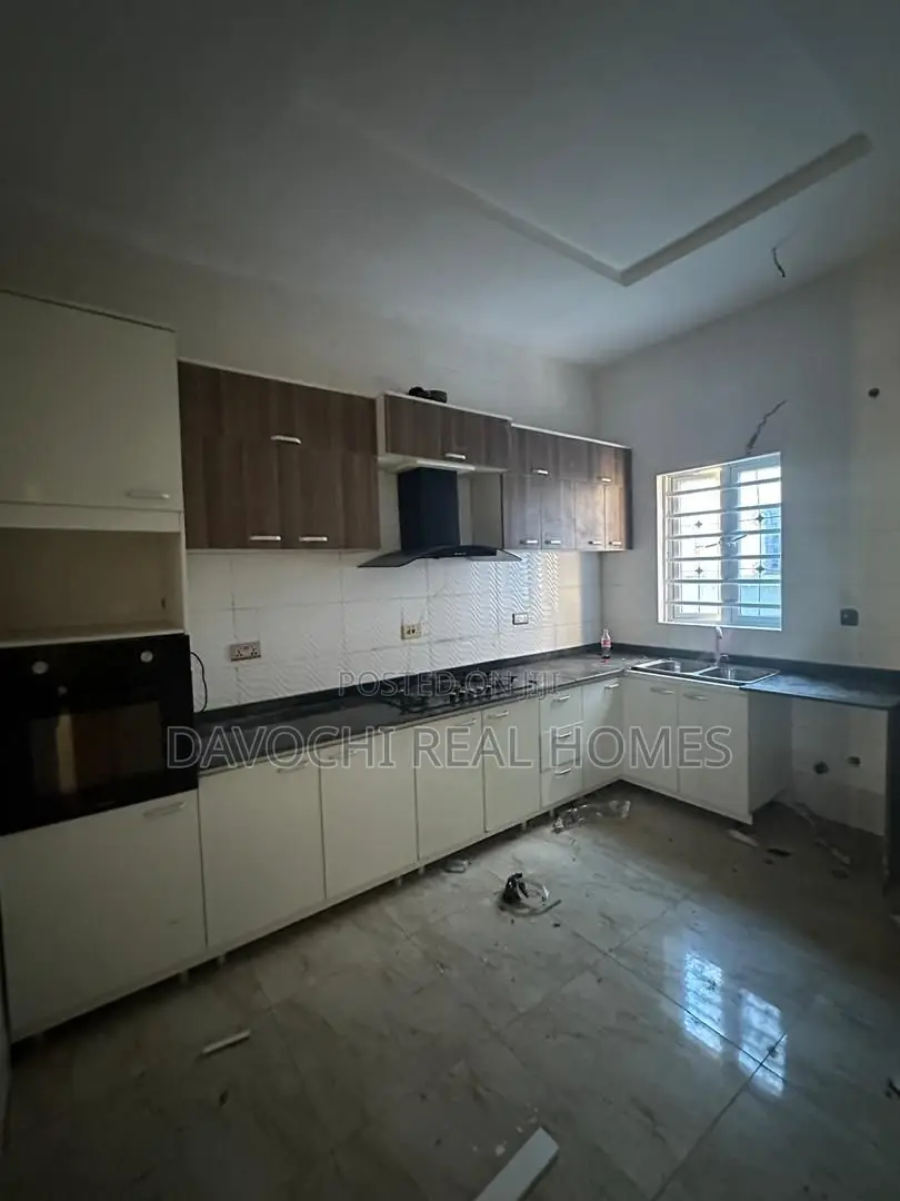 4 Bedroom Terrace Duplex for Sale in Lekki Phase 2