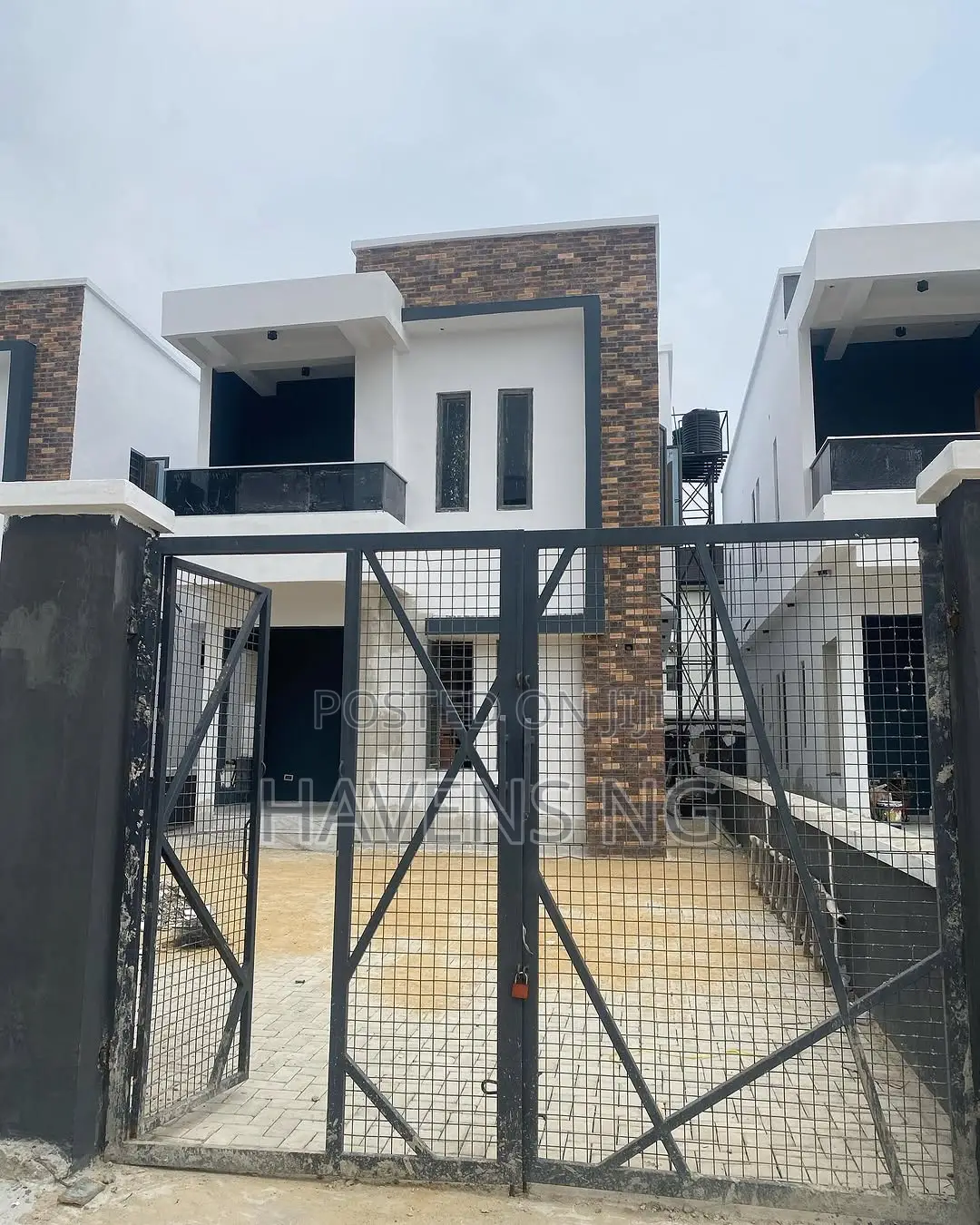 4bdrm Duplex in Abraham Adesanya Estate for sale in Abraham Adesanya Estate
