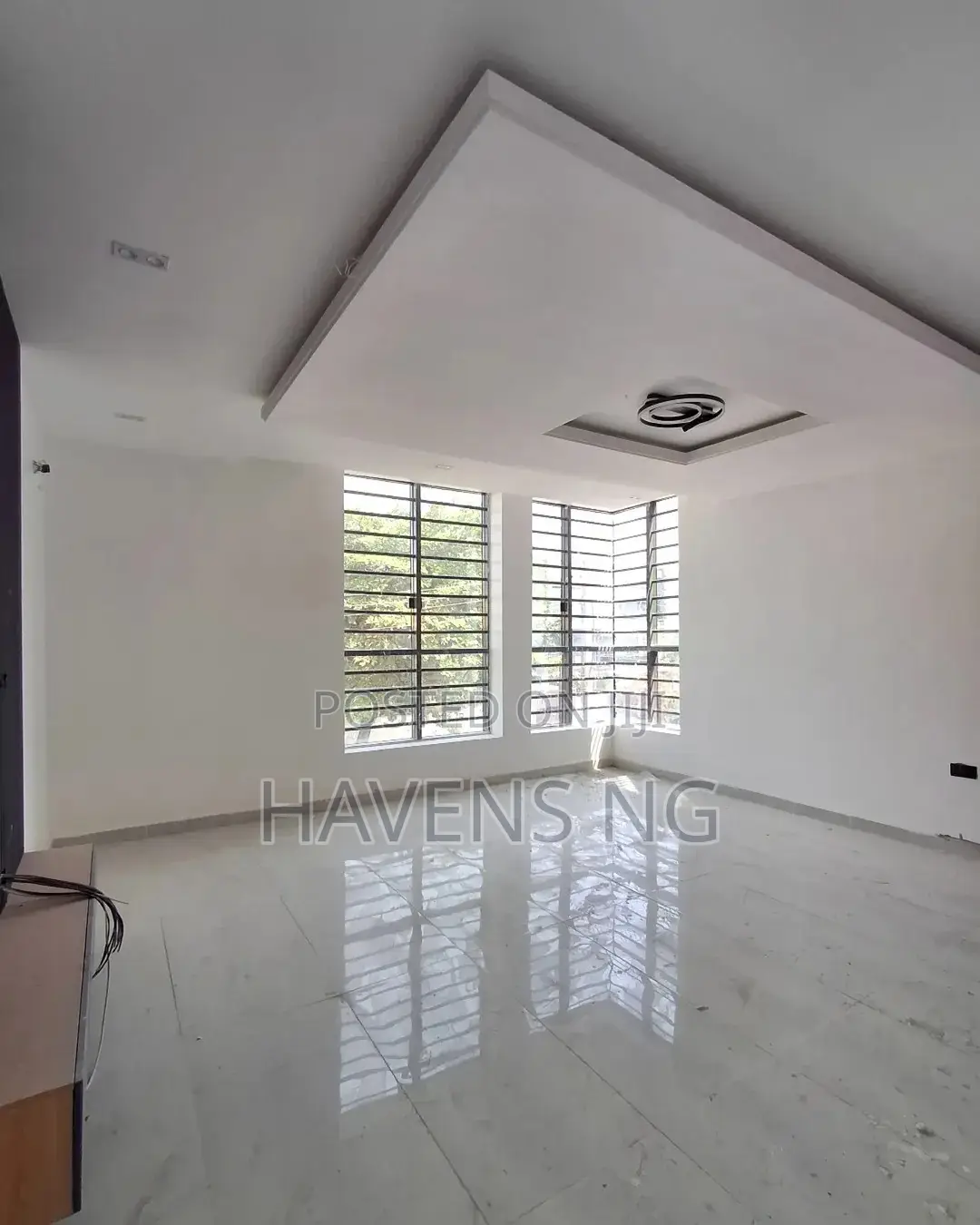 5bdrm Duplex in Lekki Phase 1 for sale in Lekki Phase 1