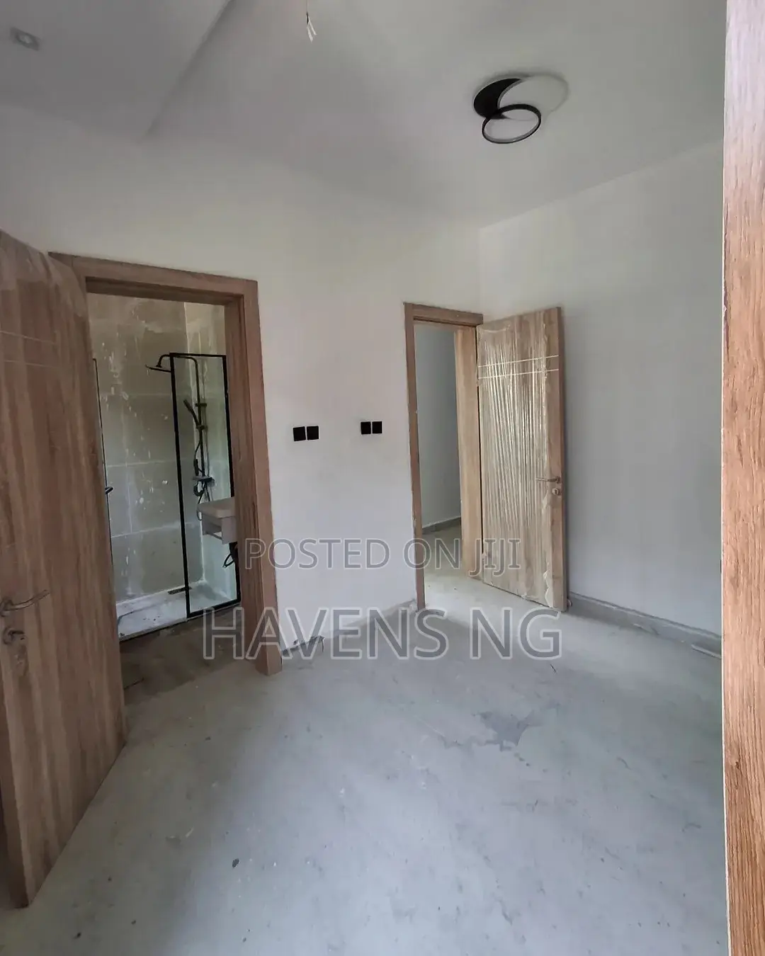 5bdrm Duplex in Lekki Phase 1 for sale in Lekki Phase 1