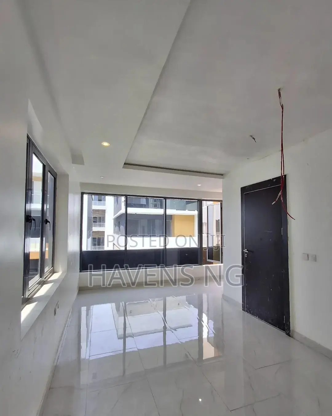 5bdrm Duplex in Chevron for sale in Chevron