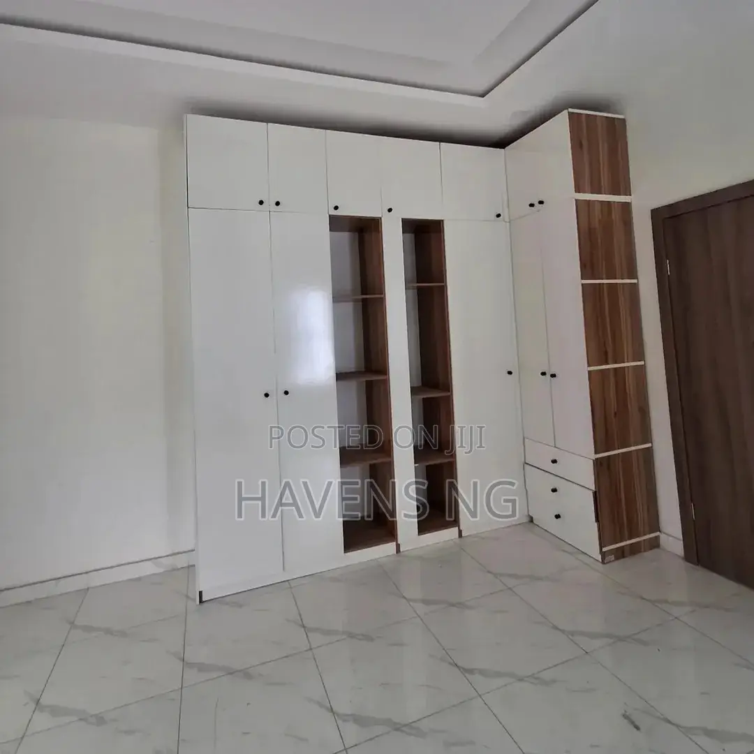 4bdrm Duplex in Lekki Phase 2 for sale in Lekki Phase 2