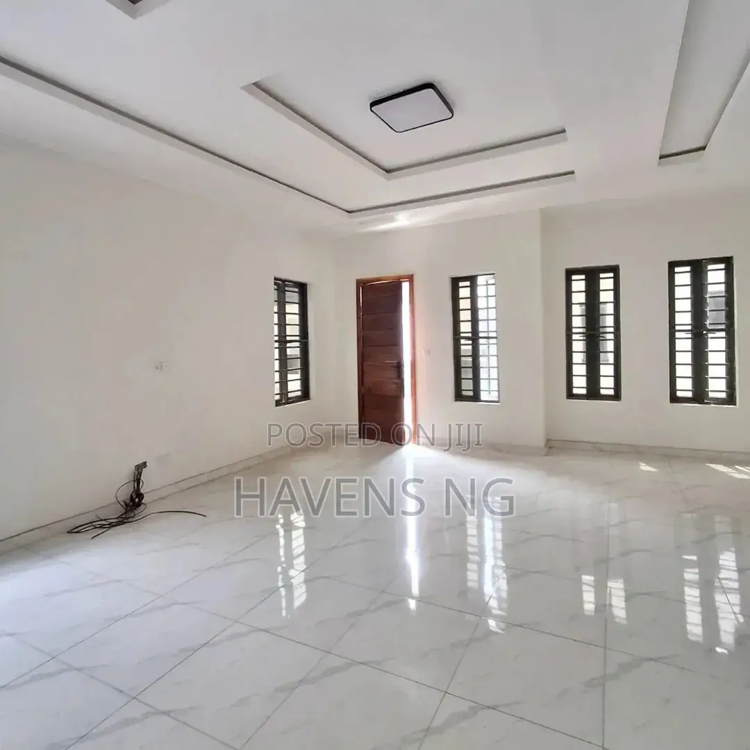 4bdrm Duplex in Lekki Phase 2 for sale in Lekki Phase 2