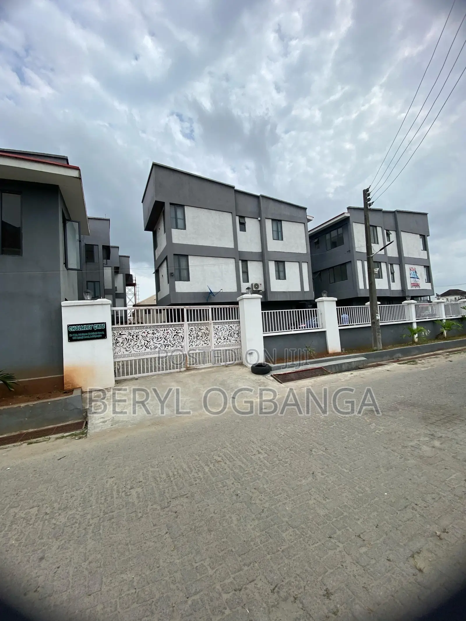 4bdrm Apartment in Agungi for rent in Agungi