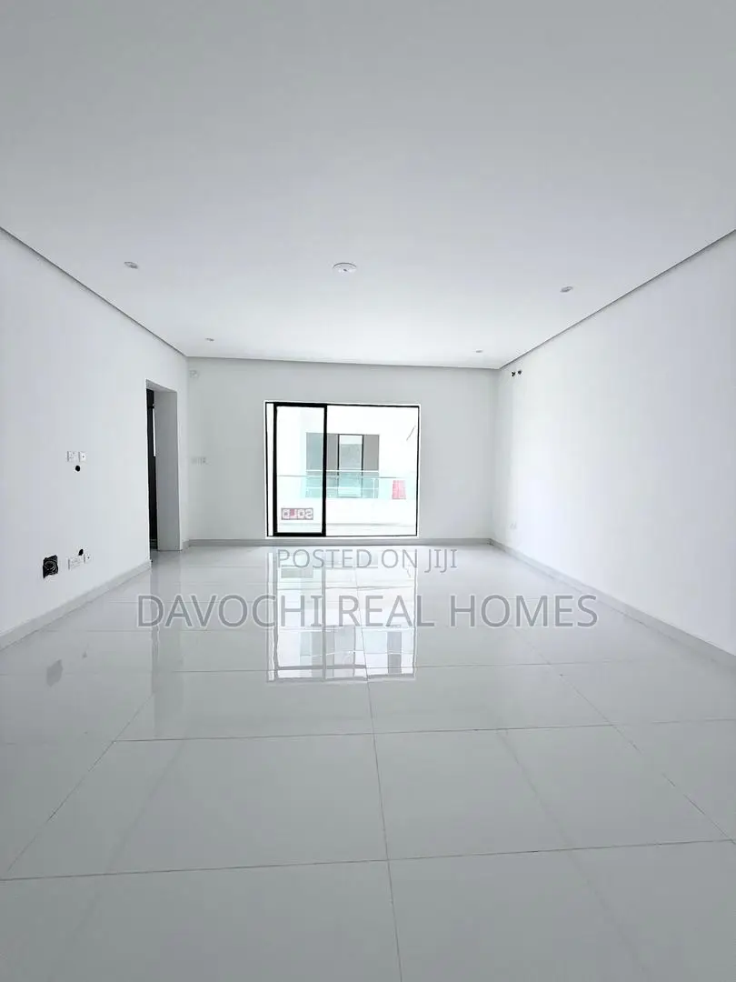 4 Bedroom Terrace for Sale in Ikate