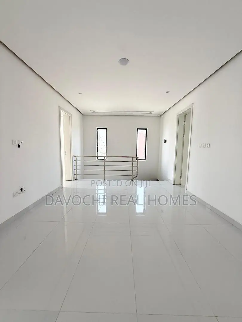 4 Bedroom Terrace for Sale in Ikate