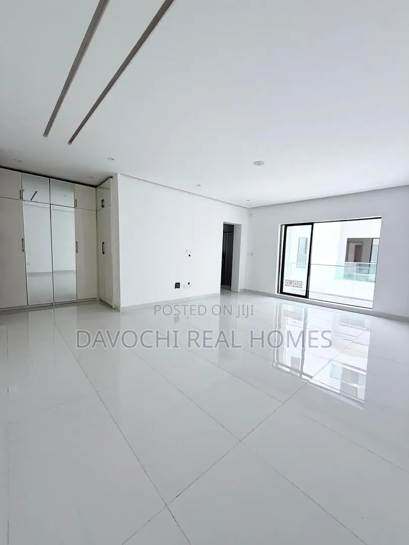 4 Bedroom Terrace for Sale in Ikate