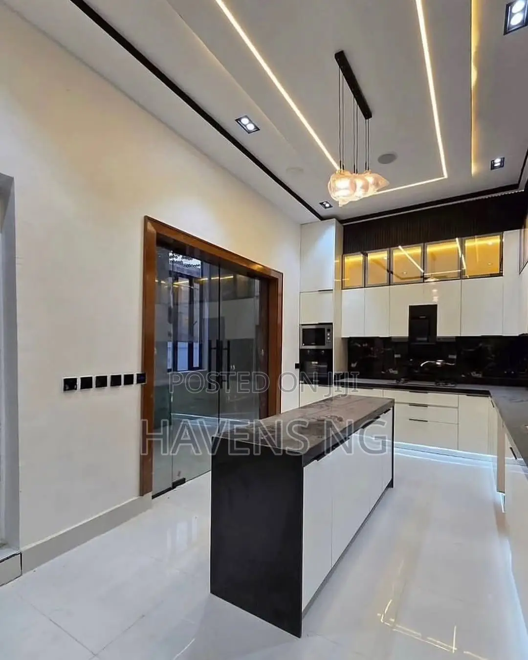 5bdrm Duplex in Abraham Adesanya Estate for sale in Abraham Adesanya Estate