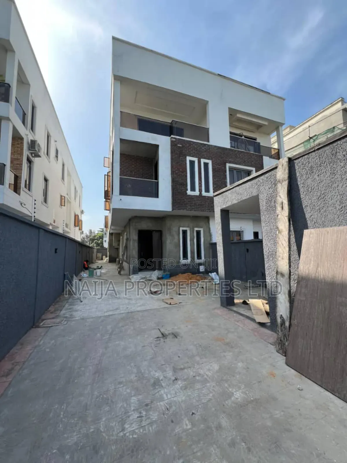 5bdrm Duplex in Turnbull Rd, Ikoyi for sale in Ikoyi