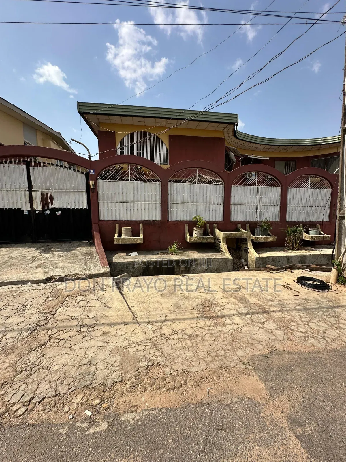 600 SQM Land With 4 Beds Duplex in Aare Avenue Area Bodija in Bodija