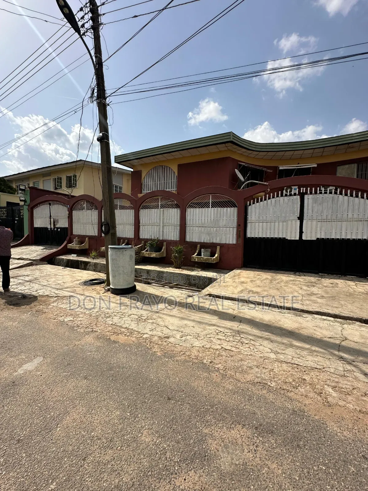 600 SQM Land With 4 Beds Duplex in Aare Avenue Area Bodija in Bodija