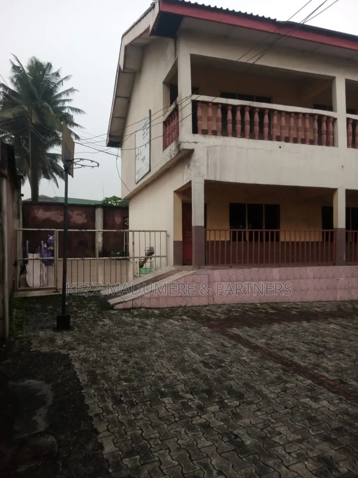 For Sale : Non Functional School Within Trans Amadi Ph in Port-Harcourt