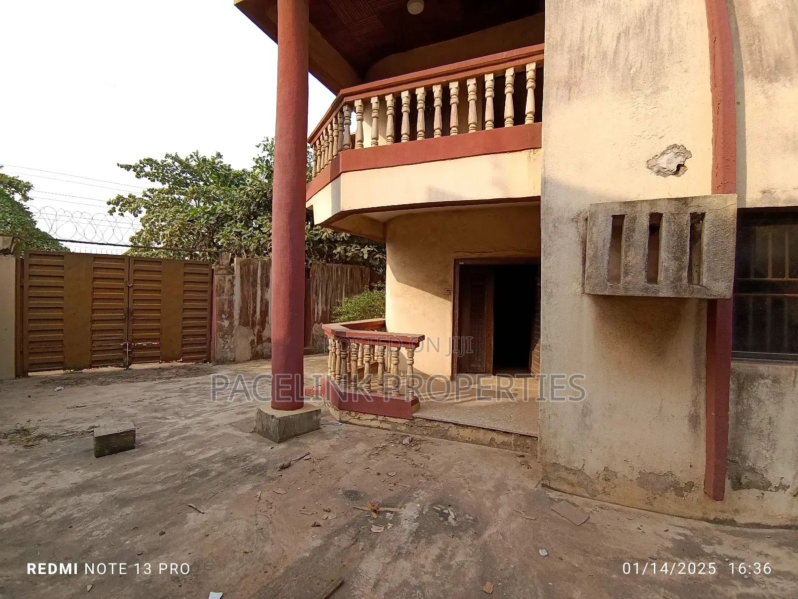 5bdrm Duplex in Gowon Estate, Ipaja Road for sale in Ipaja Road