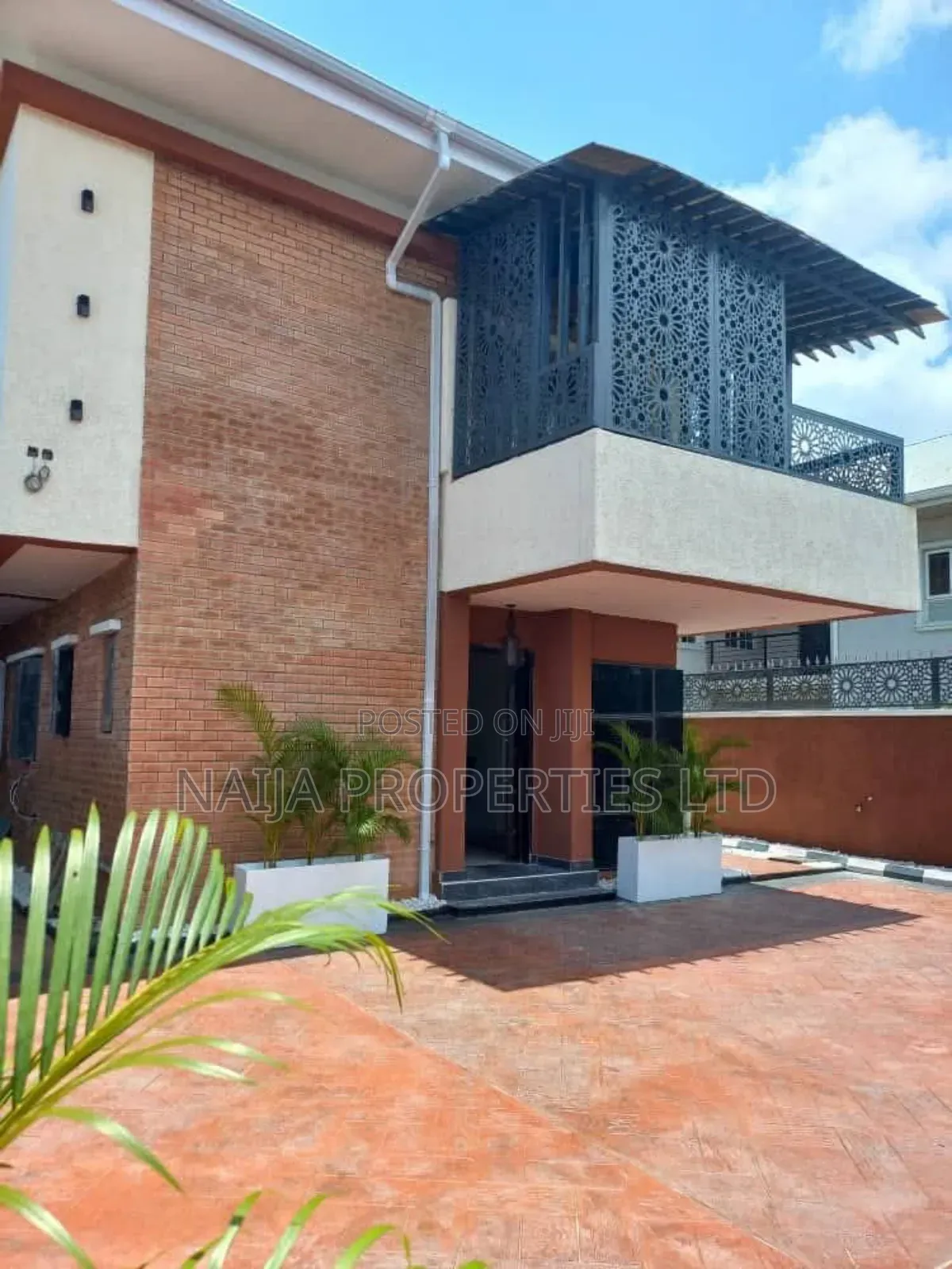 5 Bedroom Duplex for Office Use Off Admiralty Way, Lekki in Lekki Phase 1
