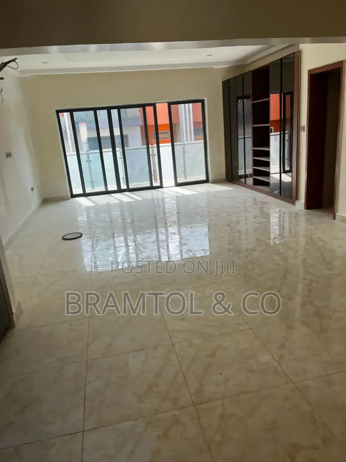 4bdrm Townhouse / Terrace in Asba And Dantata, Life Camp for rent in Life Camp