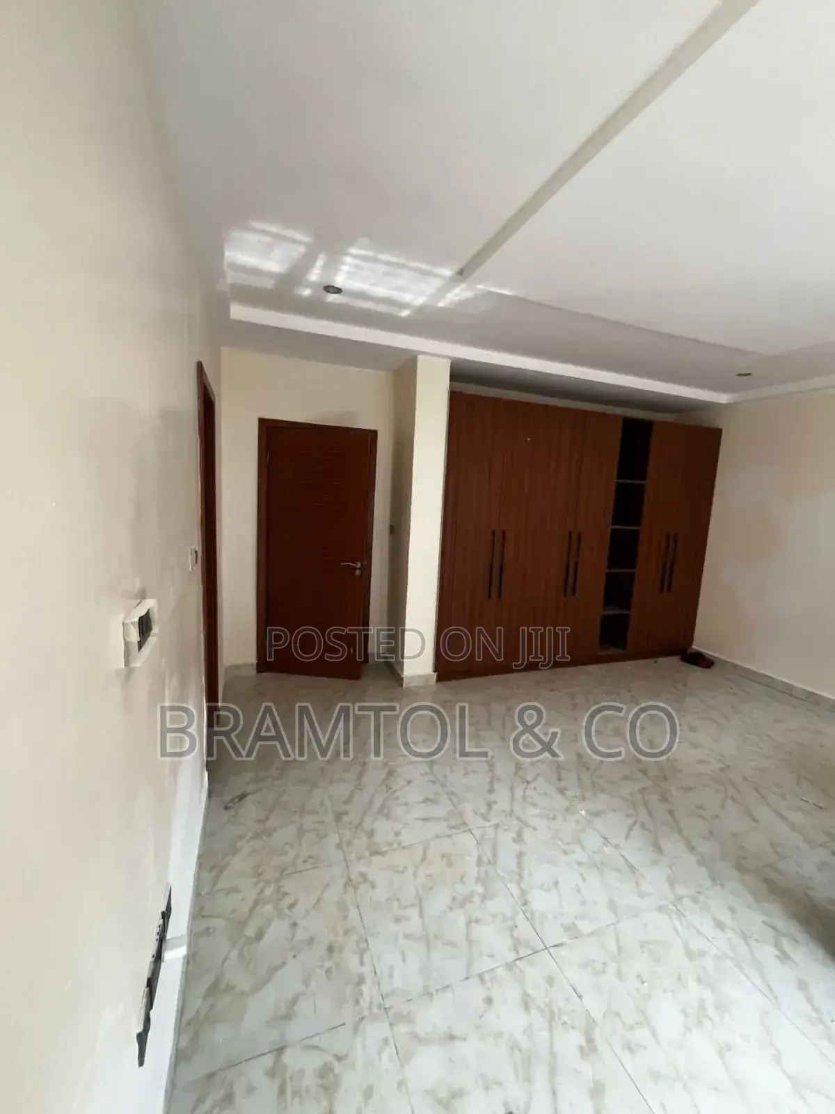 4bdrm Townhouse / Terrace in Asba And Dantata, Life Camp for rent in Life Camp