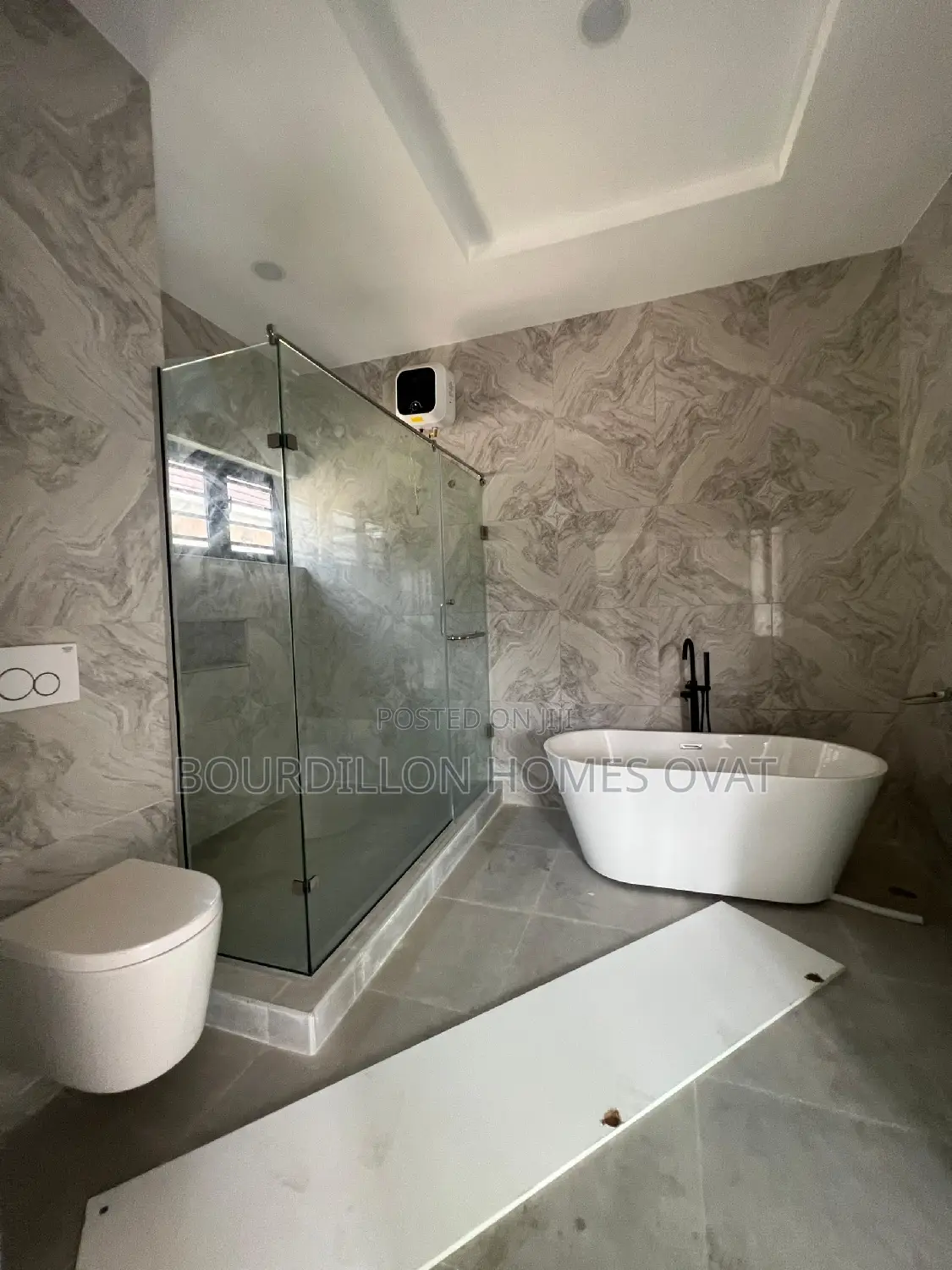 5bdrm Duplex in Ologolo for sale in Ologolo