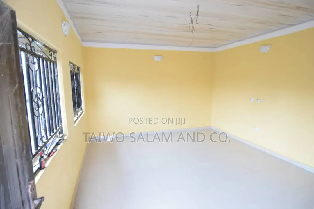 2bdrm Block of Flats in Jericho for sale in Jericho
