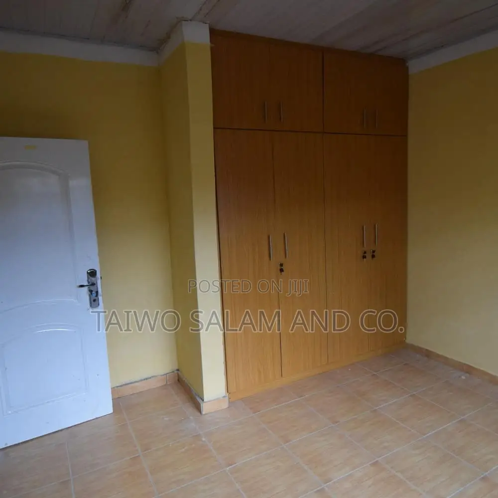 2bdrm Block of Flats in Jericho for sale in Jericho