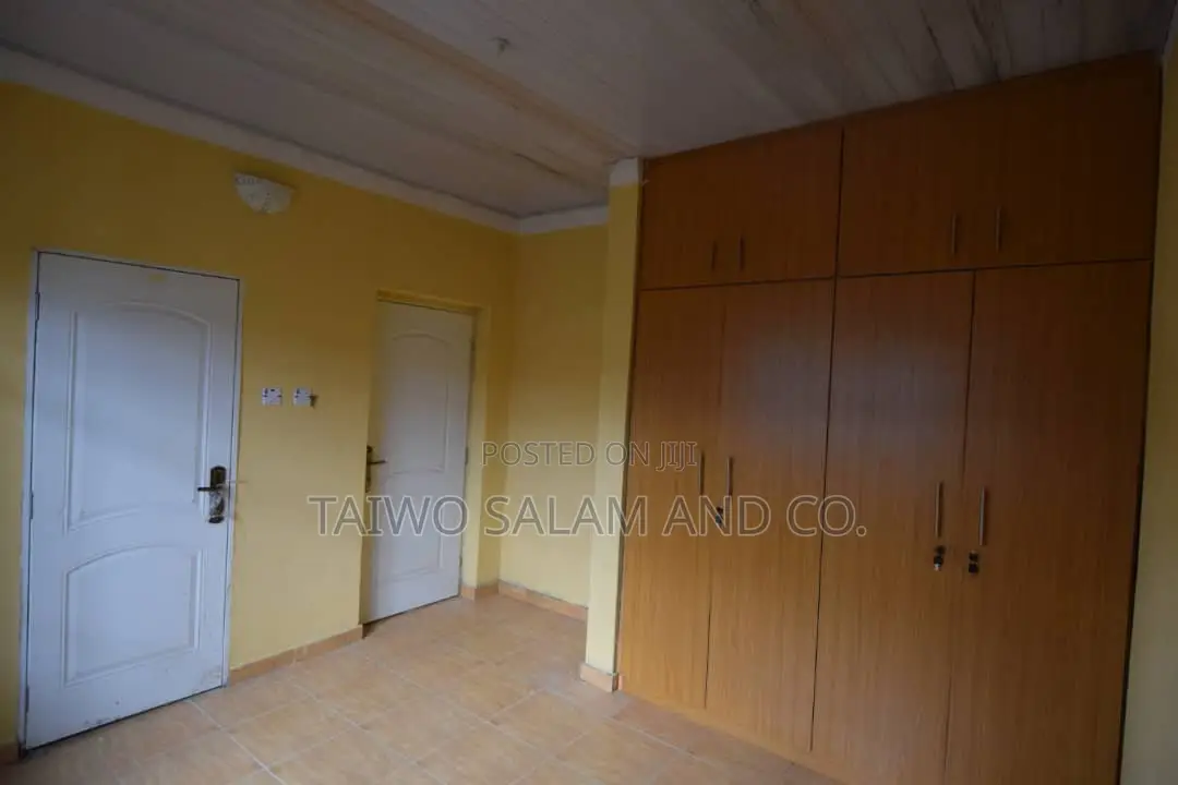 2bdrm Block of Flats in Jericho for sale in Jericho