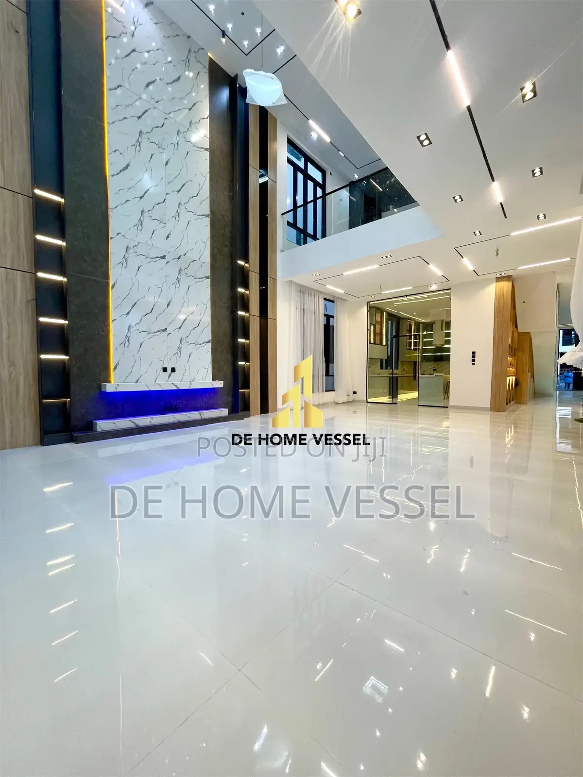 5bdrm Duplex in Chevron for sale in Chevron