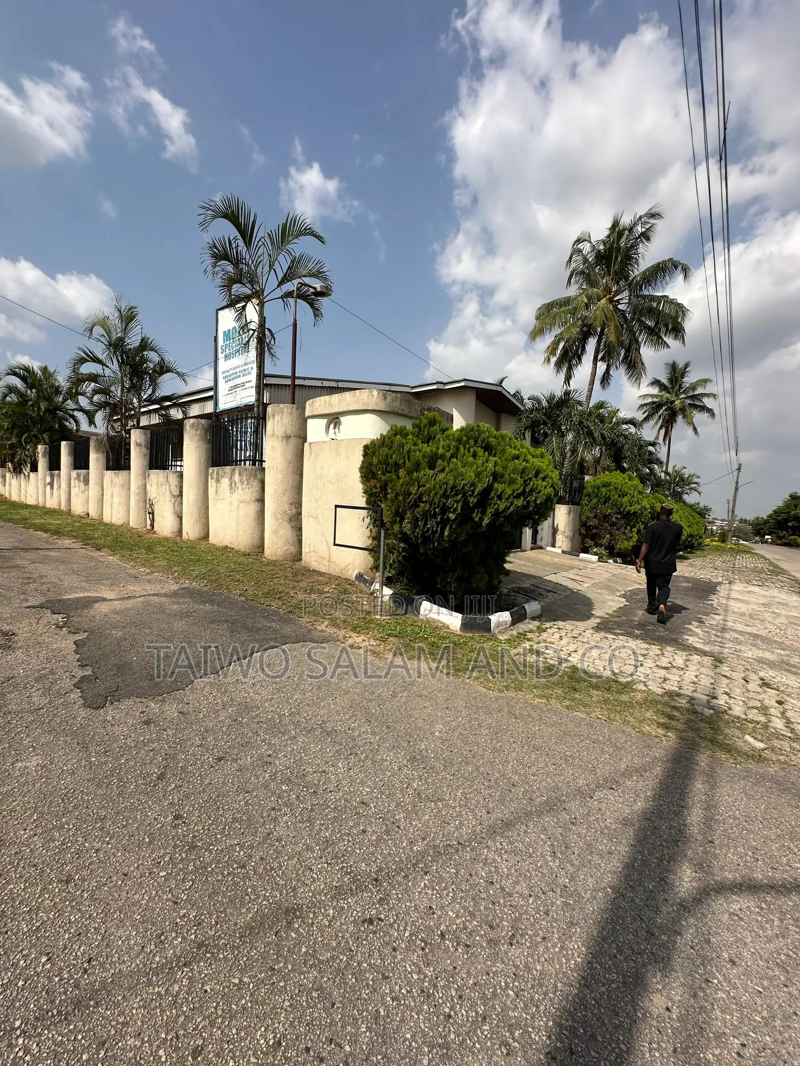 1500sqm of Land With 7 Bedroom Duplex New Bodija Ibadan in Bodija