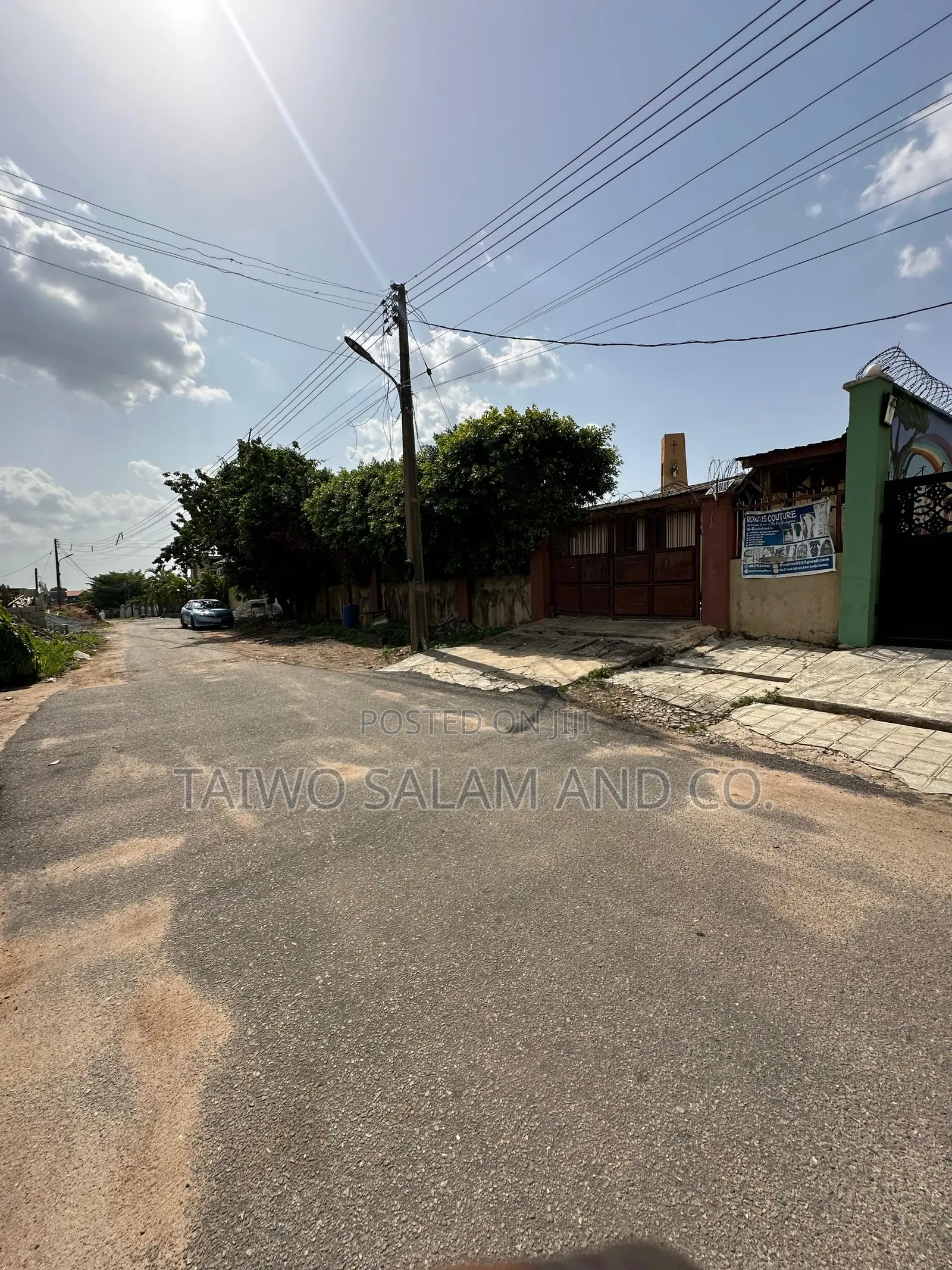 600sqm of Land With Bungalow Structure New Bodija Estate Ibadan in Bodija