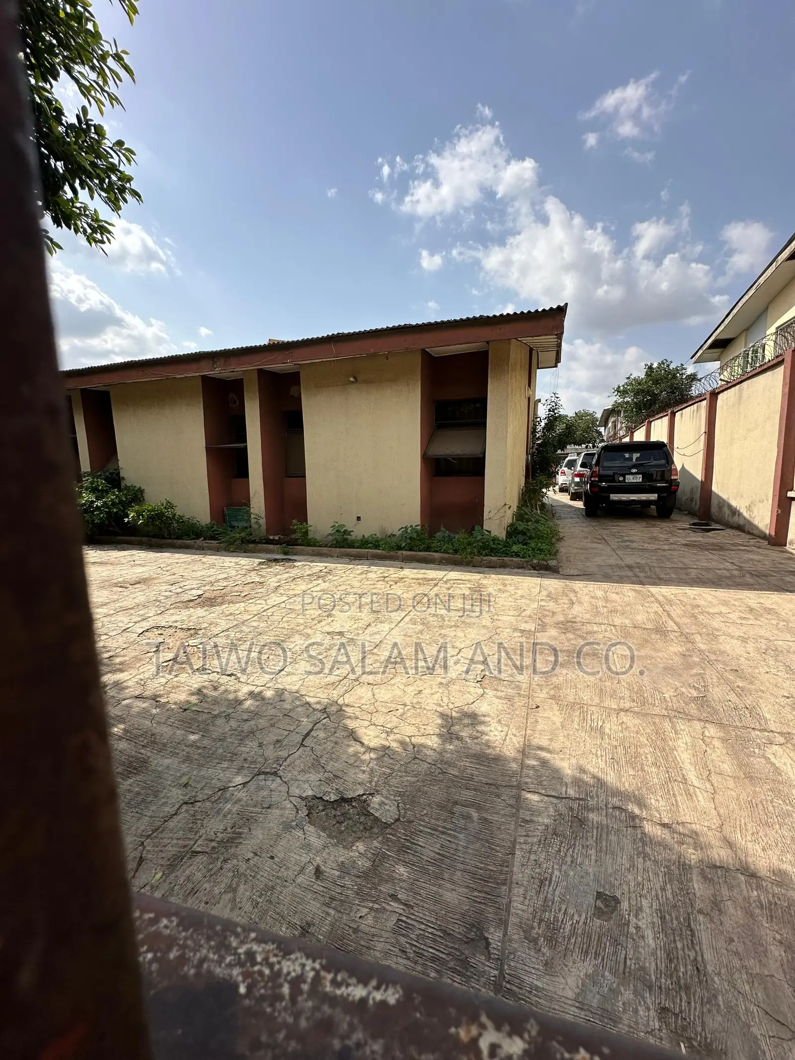 600sqm of Land With Bungalow Structure New Bodija Estate Ibadan in Bodija