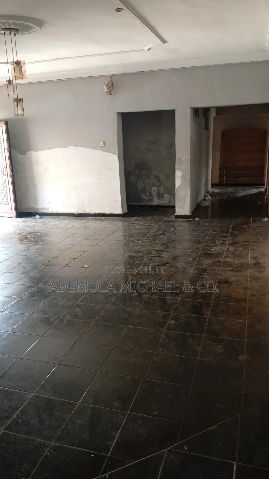 3bdrm Block of Flats in Mini Estate, Wuye for rent in Wuye