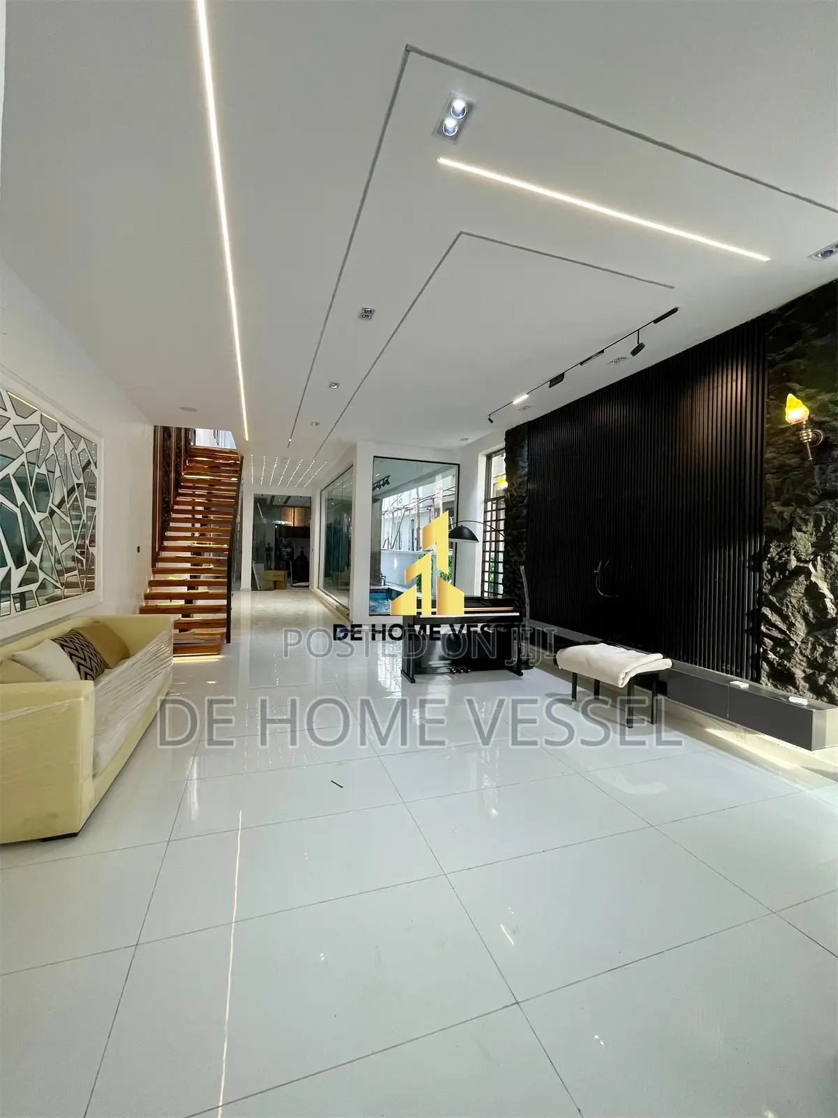 5bdrm Duplex in Ikota for sale in Ikota