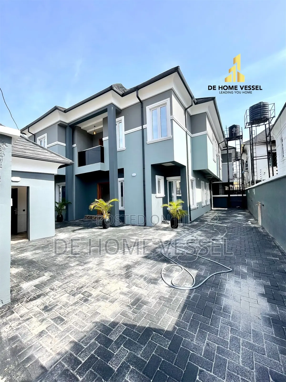 5bdrm Duplex in Ikate for sale in Ikate