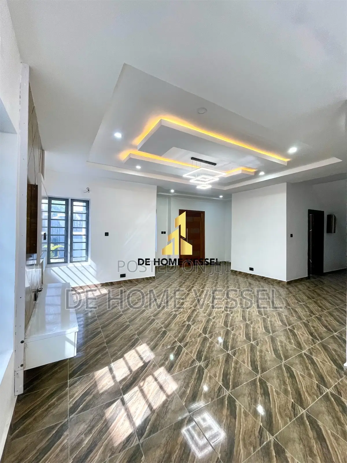 5bdrm Duplex in Ikate for sale in Ikate